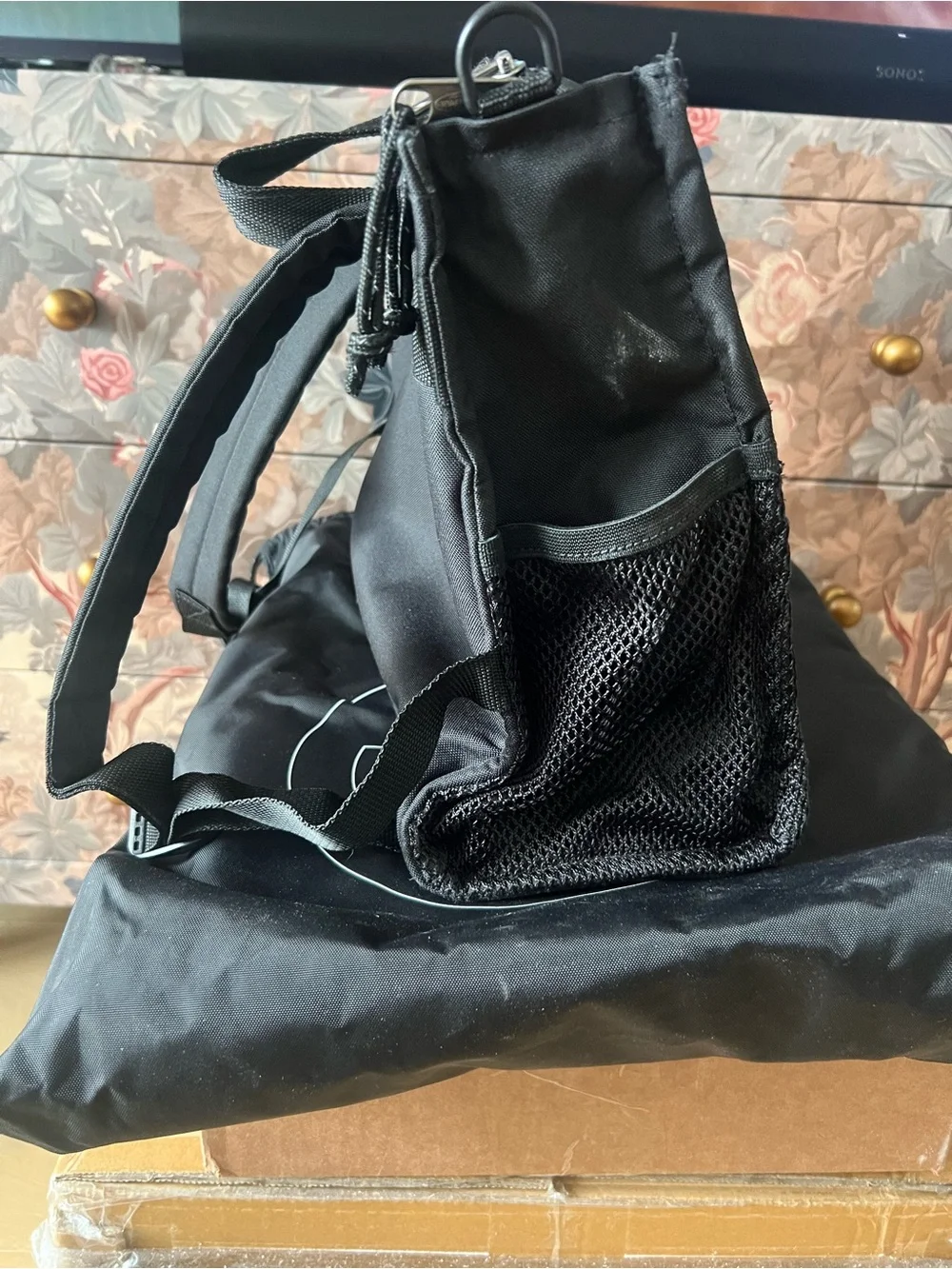 Eastpak sleek black